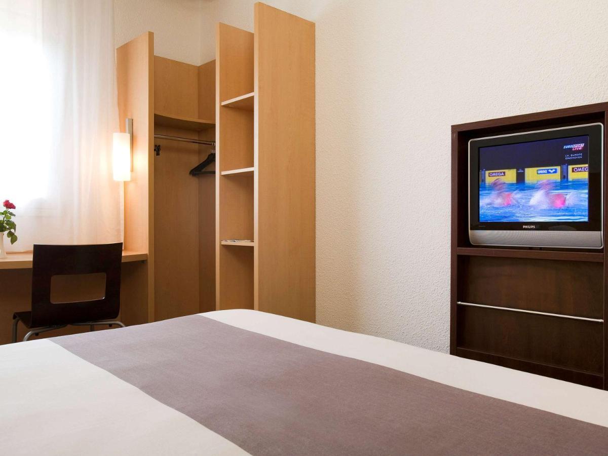 Ibis Cotonou Hotel Bagian luar foto