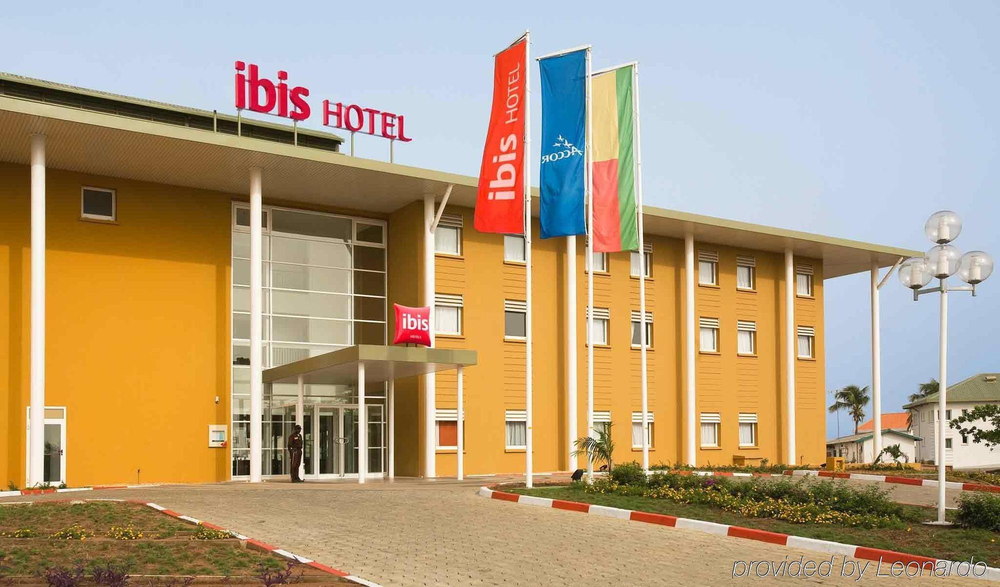 Ibis Cotonou Hotel Bagian luar foto