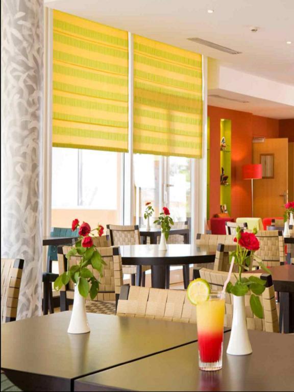 Ibis Cotonou Hotel Bagian luar foto