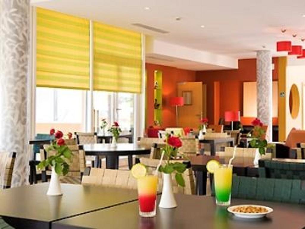 Ibis Cotonou Hotel Bagian luar foto