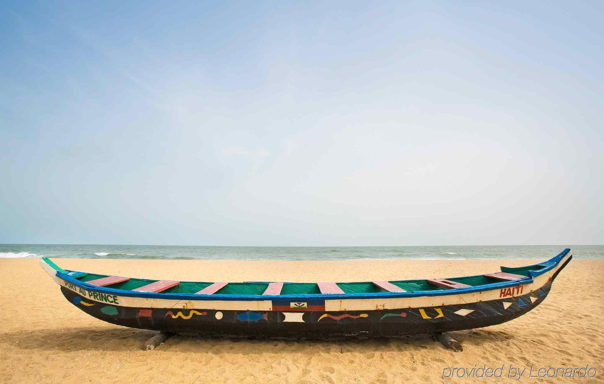 Ibis Cotonou Hotel Bagian luar foto