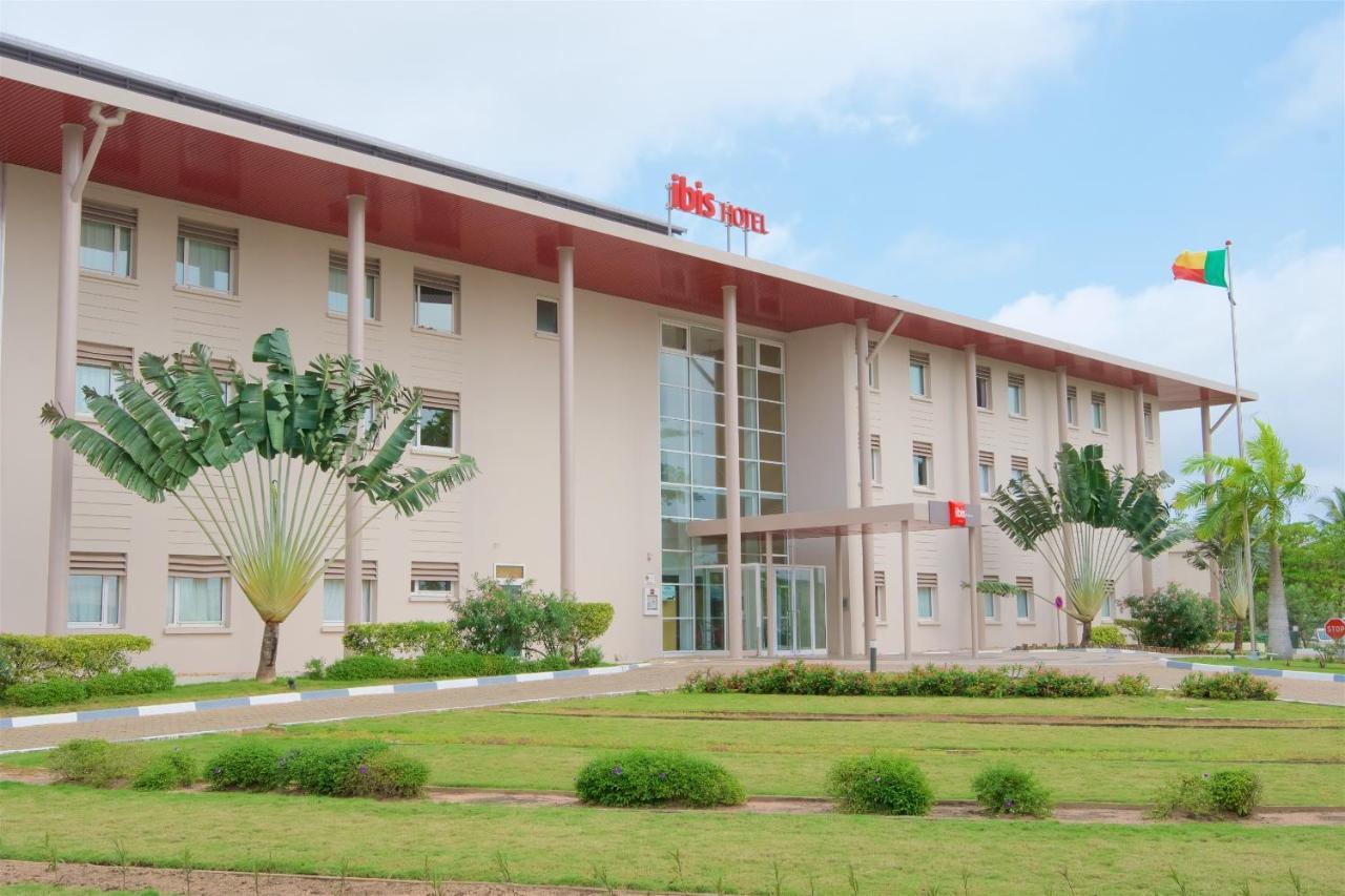 Ibis Cotonou Hotel Bagian luar foto