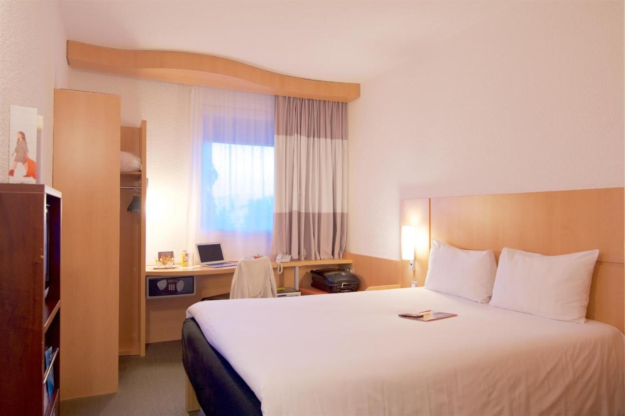 Ibis Cotonou Hotel Bagian luar foto