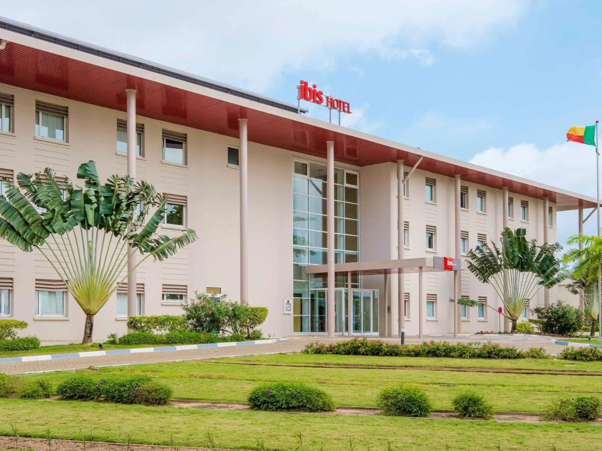Ibis Cotonou Hotel Bagian luar foto