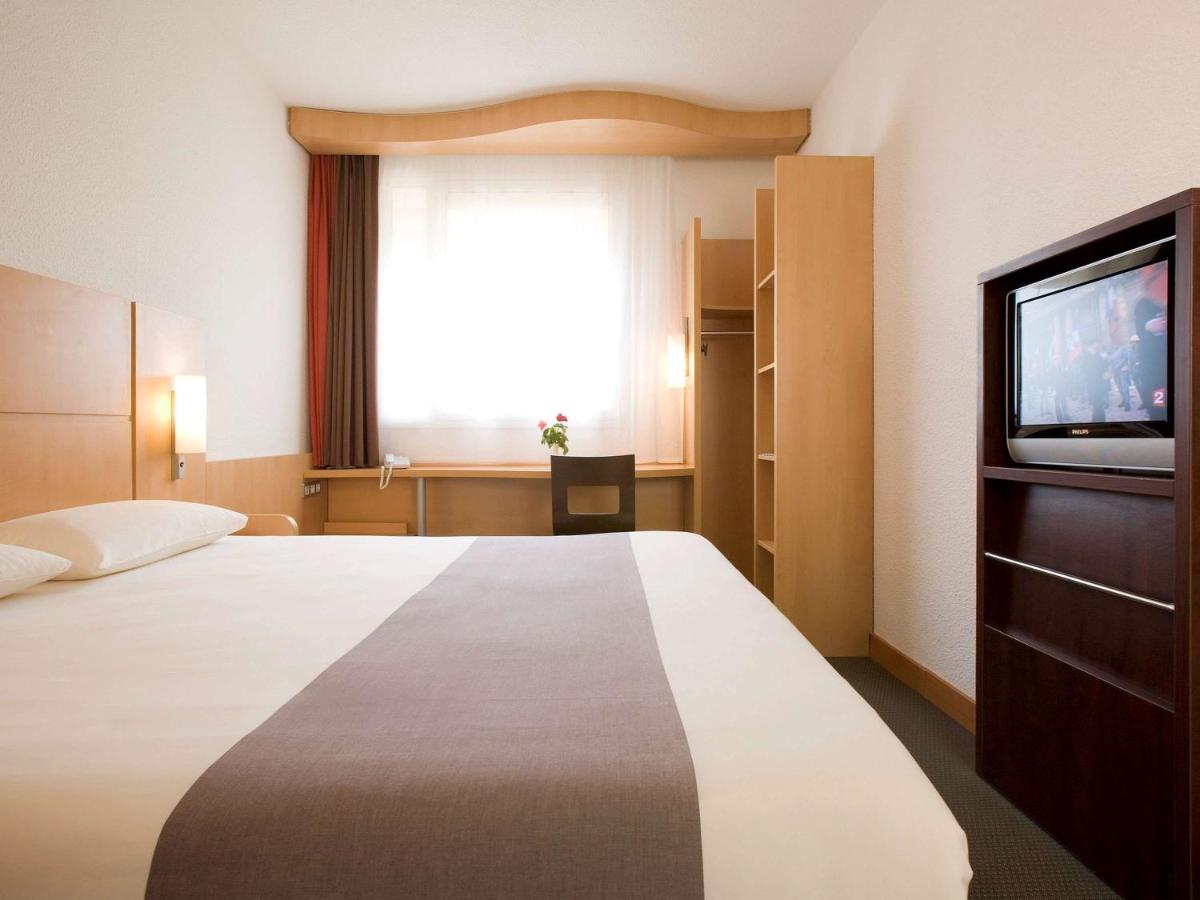 Ibis Cotonou Hotel Bagian luar foto