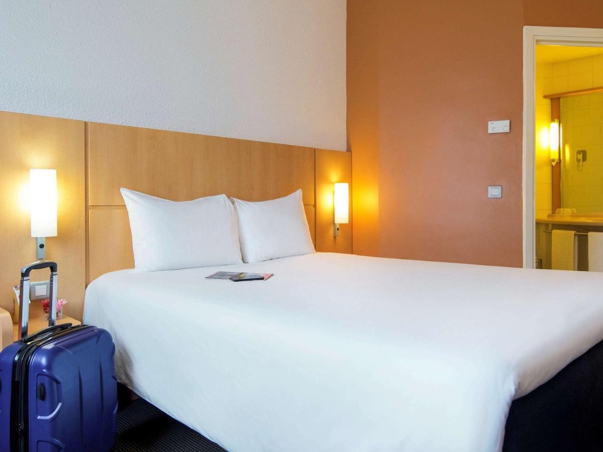 Ibis Cotonou Hotel Bagian luar foto